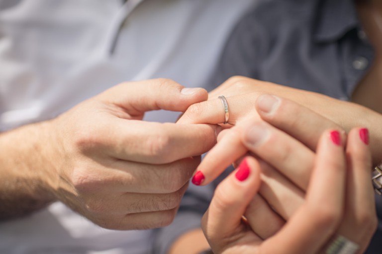 anillo de compromiso