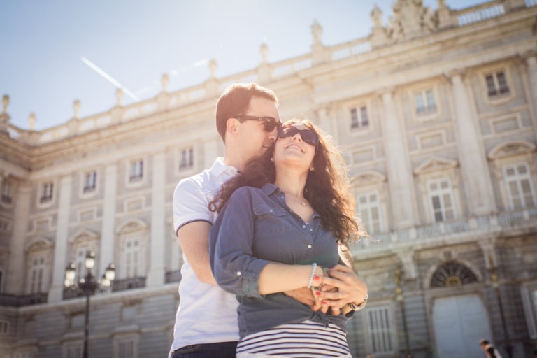 sesión de preboda en el Palacio Real en Madrid