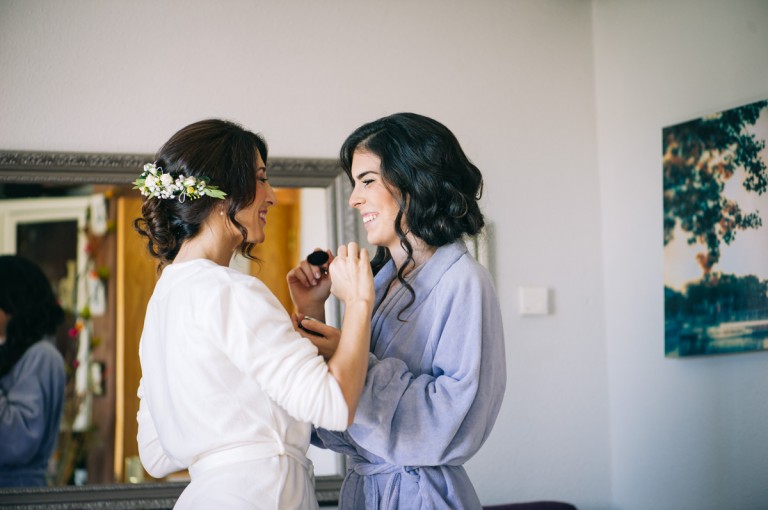 maquillando a la novia